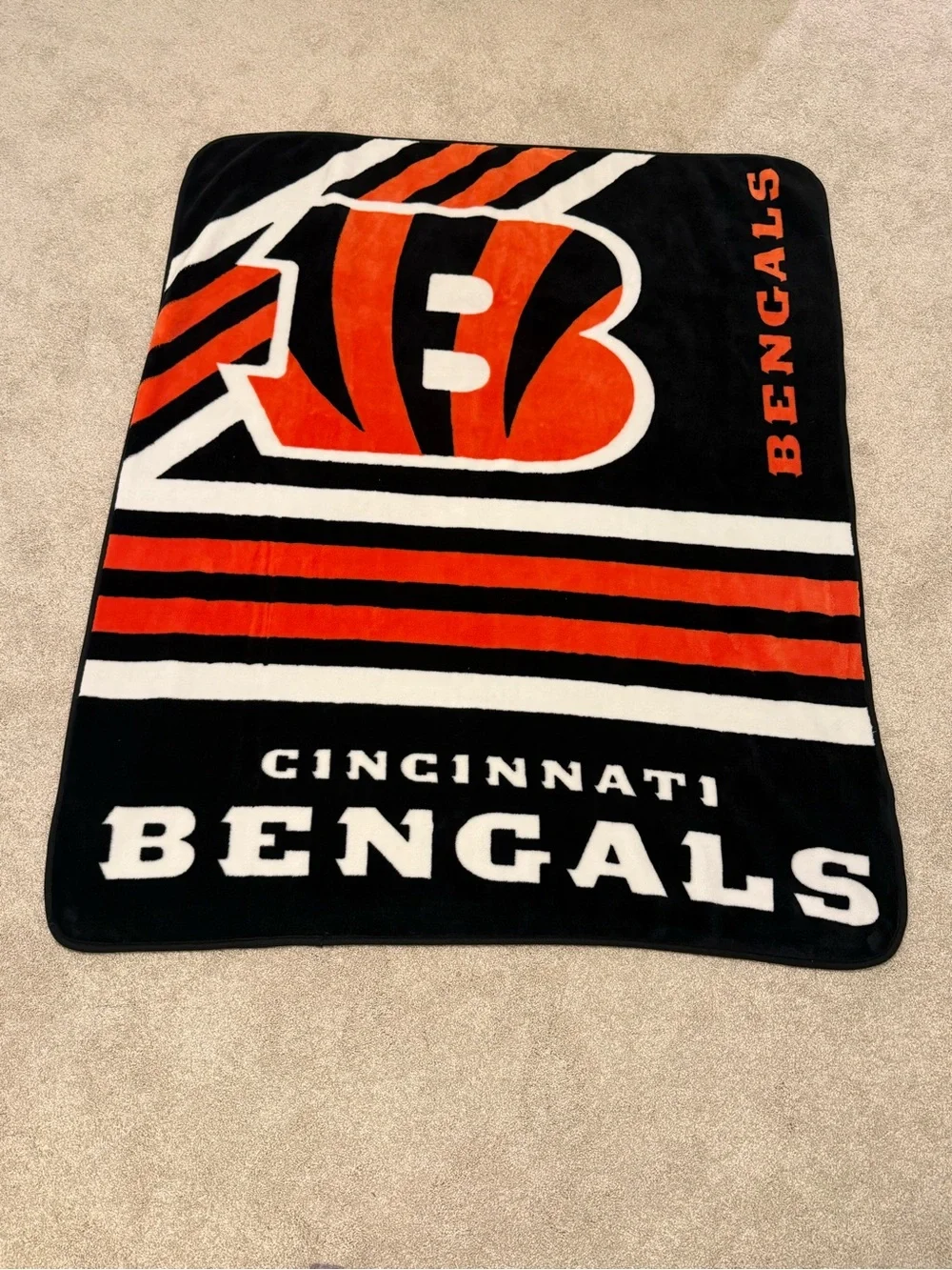 Cincinnati Bengals Plush Throw Blanket - Black & Orange